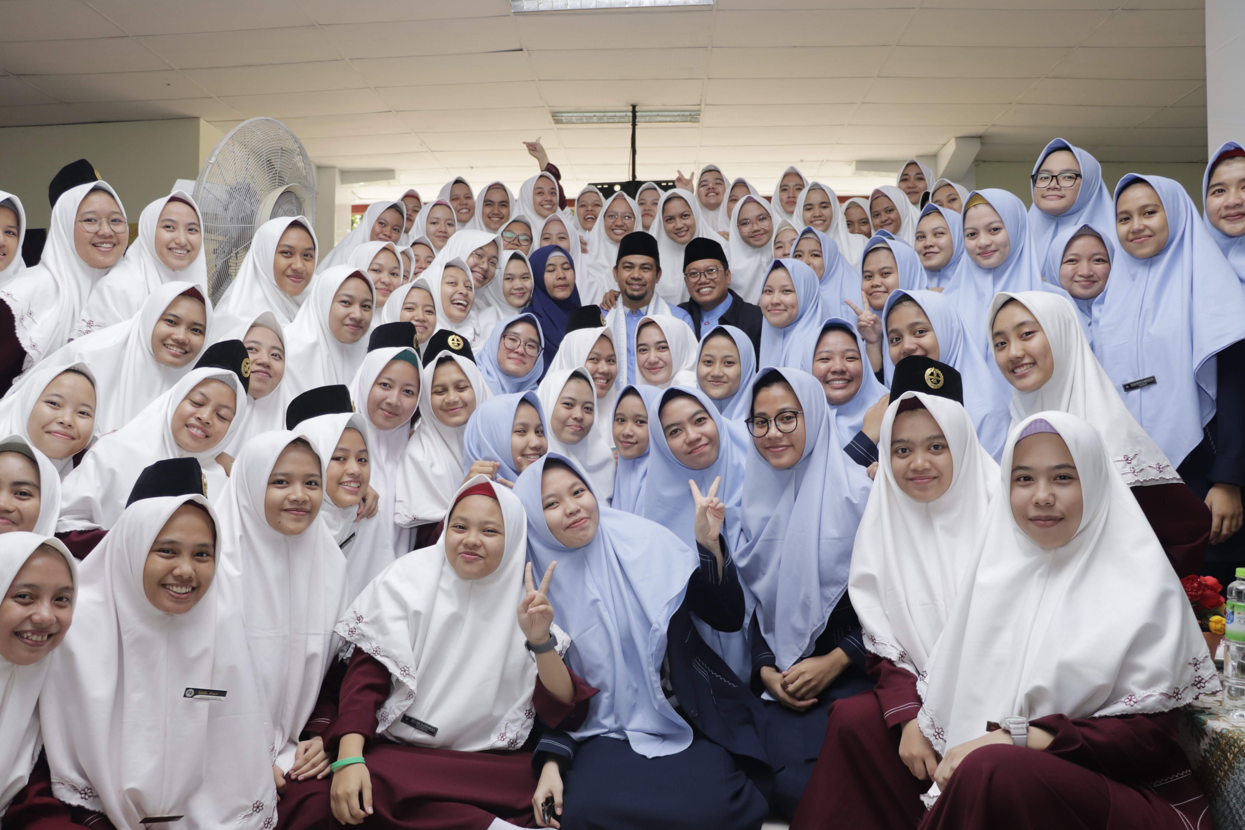 SMA Boarding Putri Cikarang